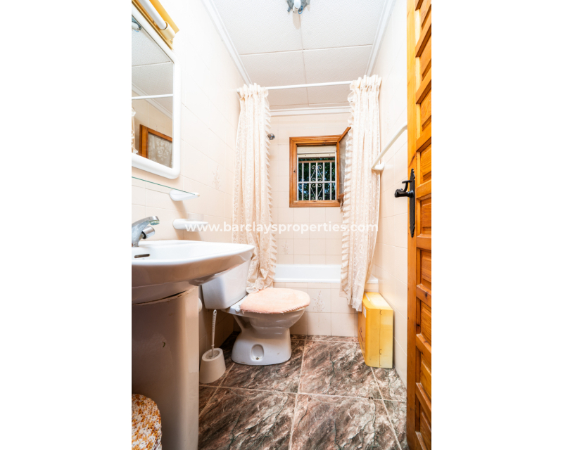 Resale - Freistendhe Villa - Urb. La Marina