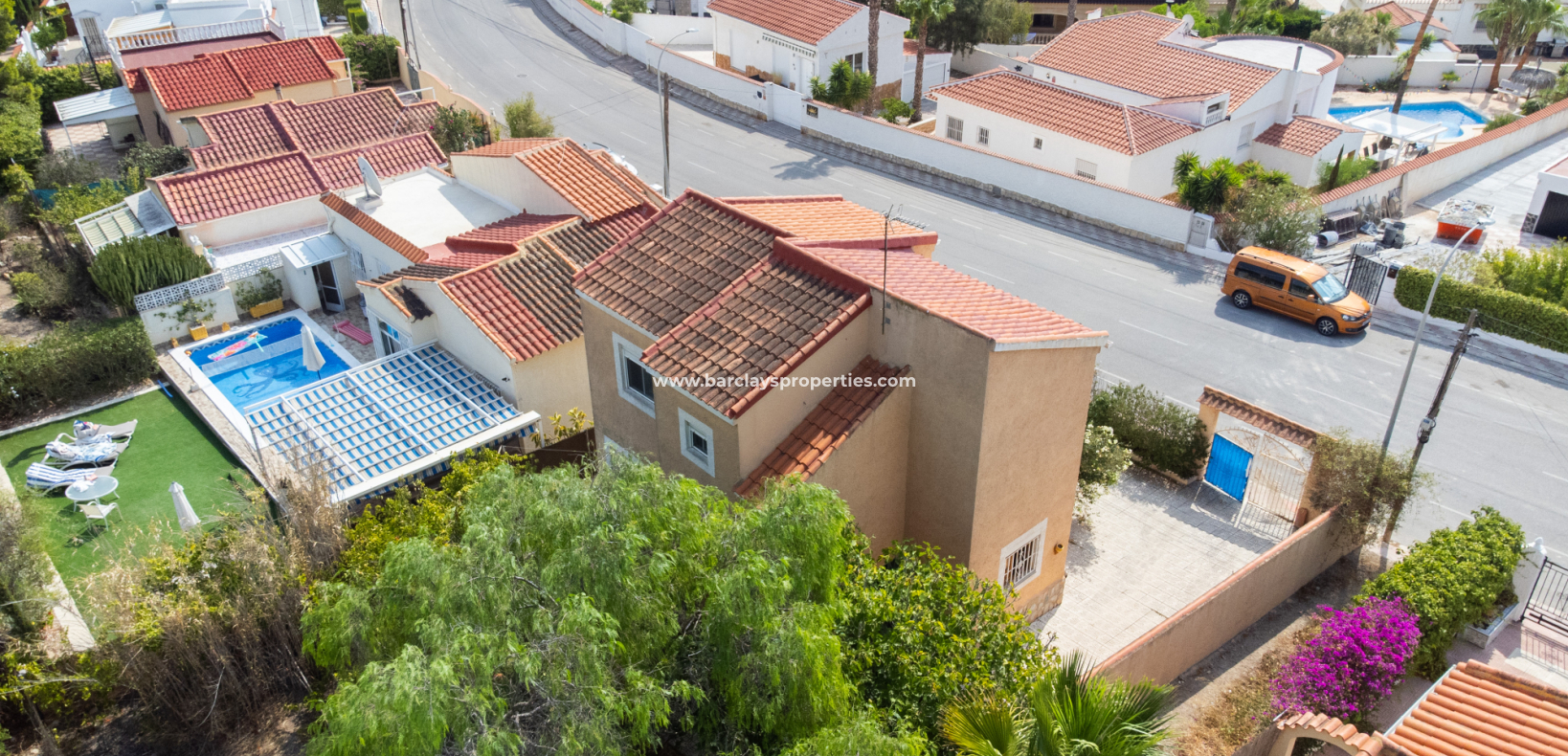 Resale - Freistendhe Villa - Urb. La Marina