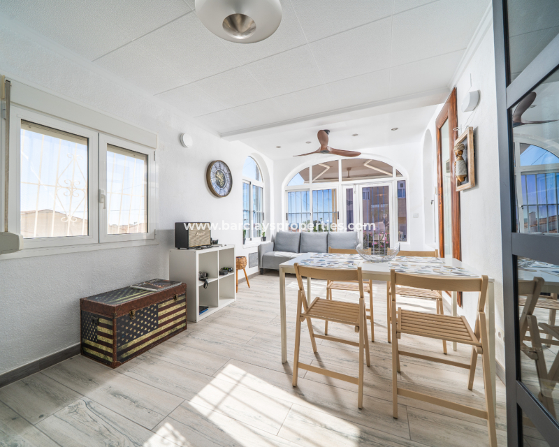 Resale - Freistendhe Villa - Urb. La Marina