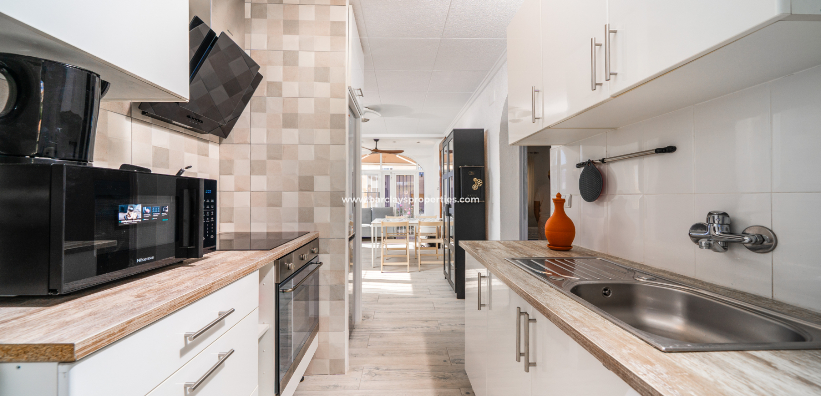 Resale - Freistendhe Villa - Urb. La Marina