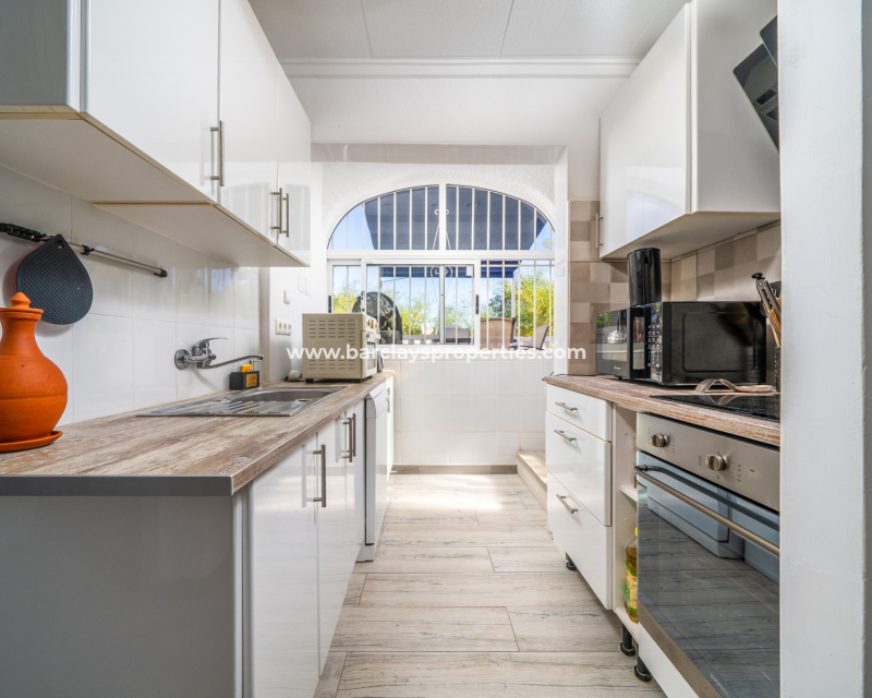 Resale - Freistendhe Villa - Urb. La Marina