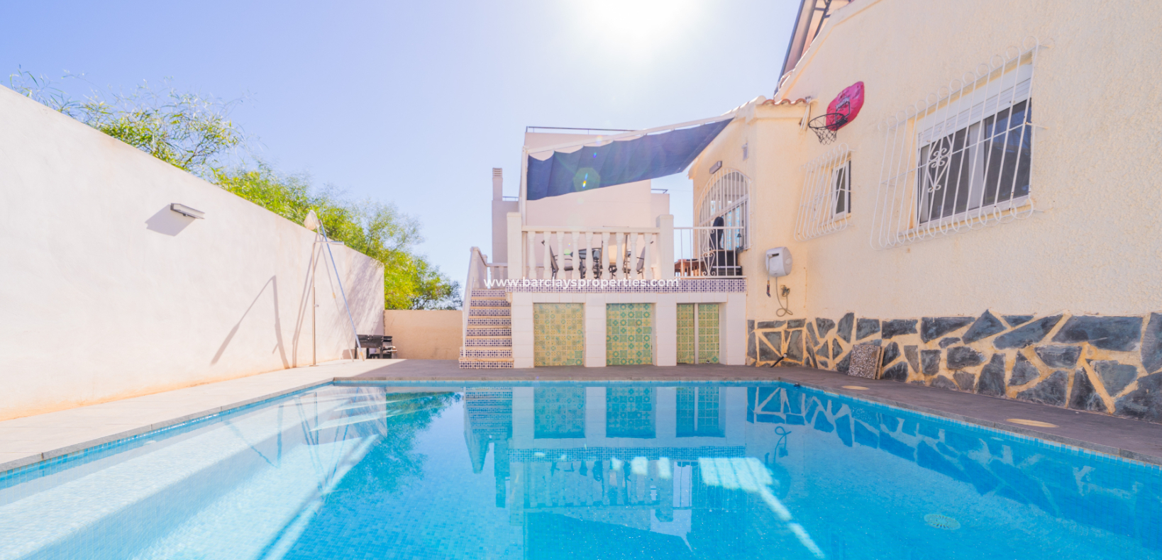 Resale - Freistendhe Villa - Urb. La Marina