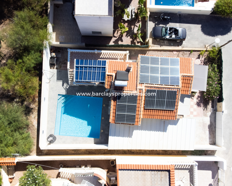 Resale - Freistendhe Villa - Urb. La Marina