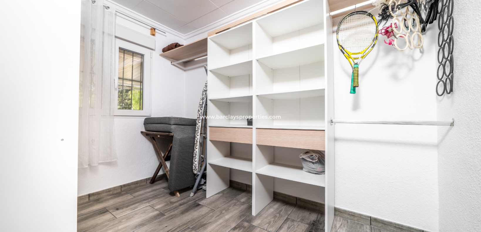 Resale - Freistendhe Villa - Urb. La Marina