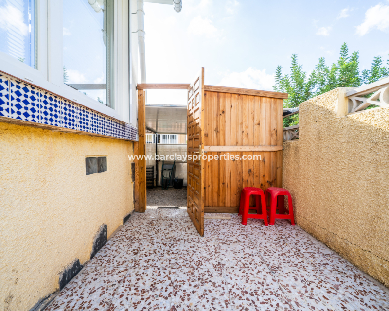 Resale - Freistendhe Villa - Urb. La Marina