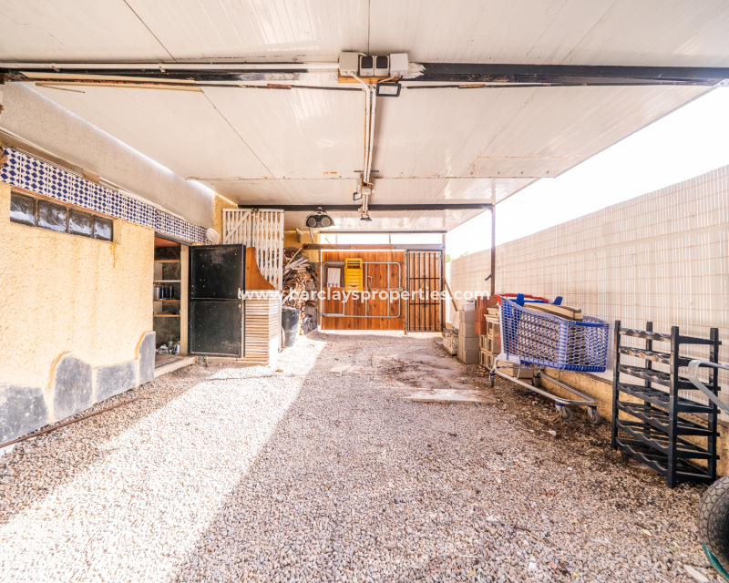 Resale - Freistendhe Villa - Urb. La Marina