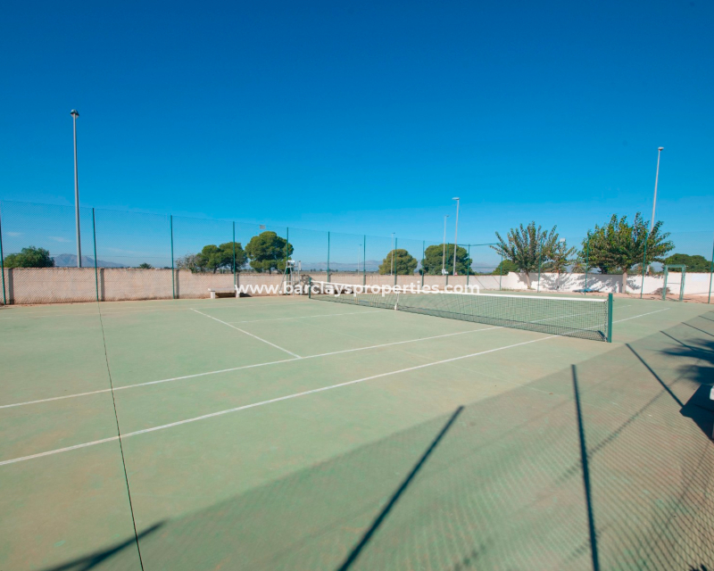 Resale - Freistendhe Villa - Urb. La Marina