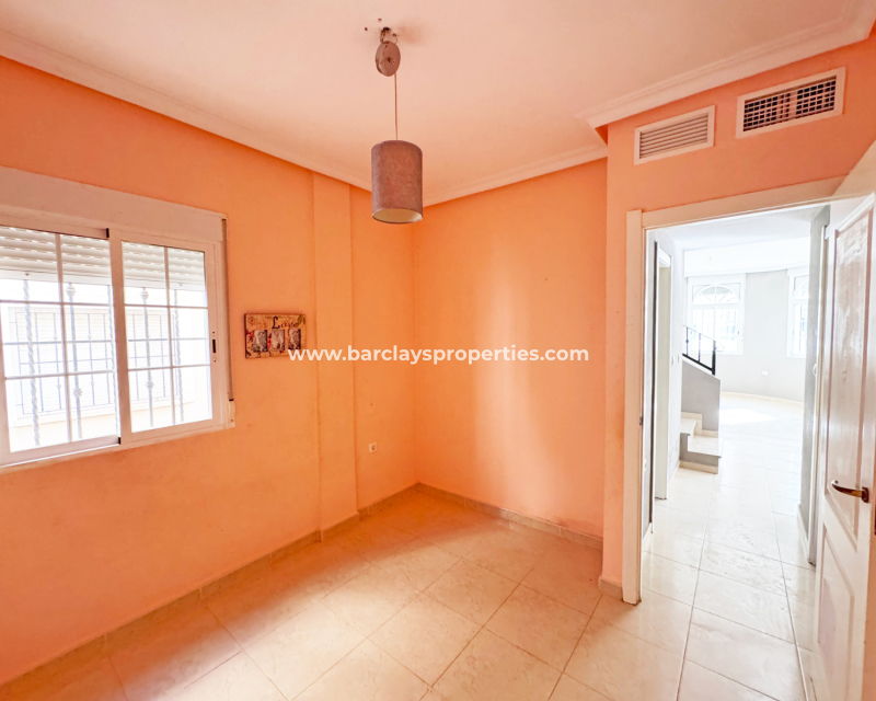 Resale - Freistendhe Villa - Urb. La Marina