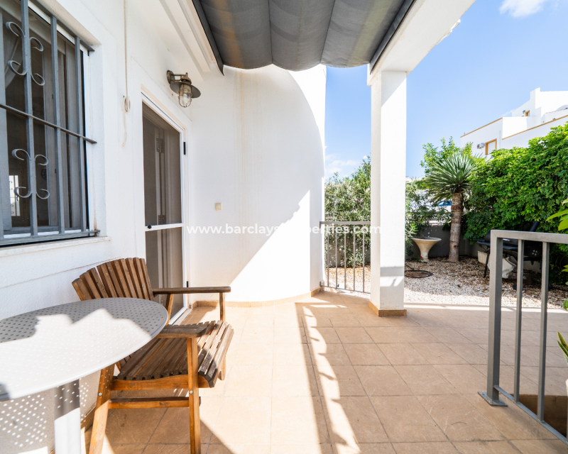 Resale - Freistendhe Villa - Urb. La Marina