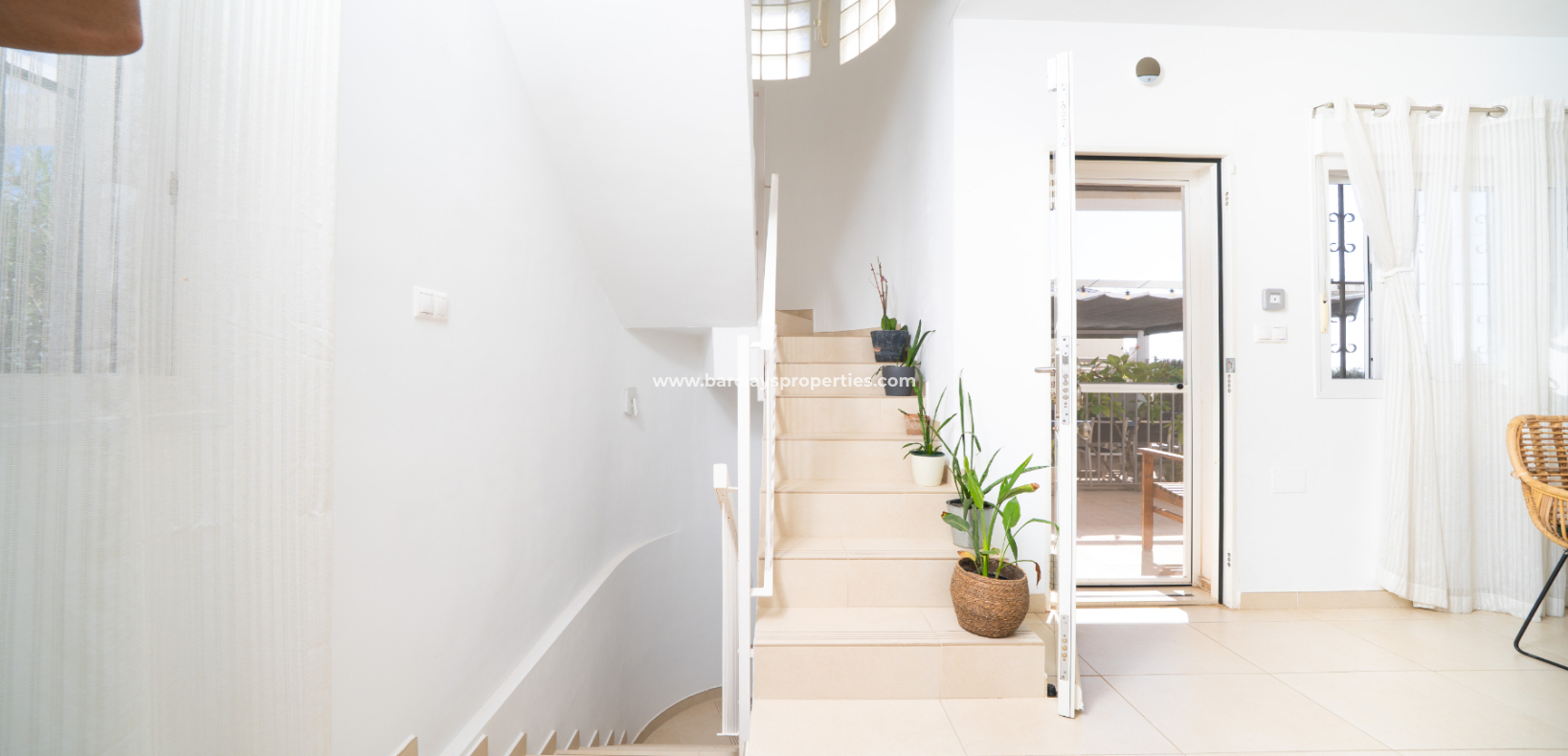 Resale - Freistendhe Villa - Urb. La Marina