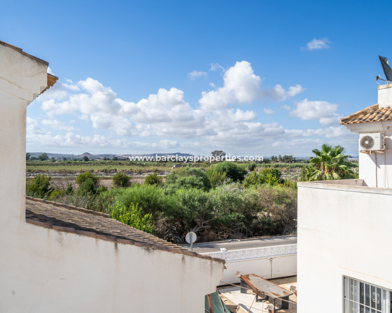 Resale - Freistendhe Villa - Urb. La Marina