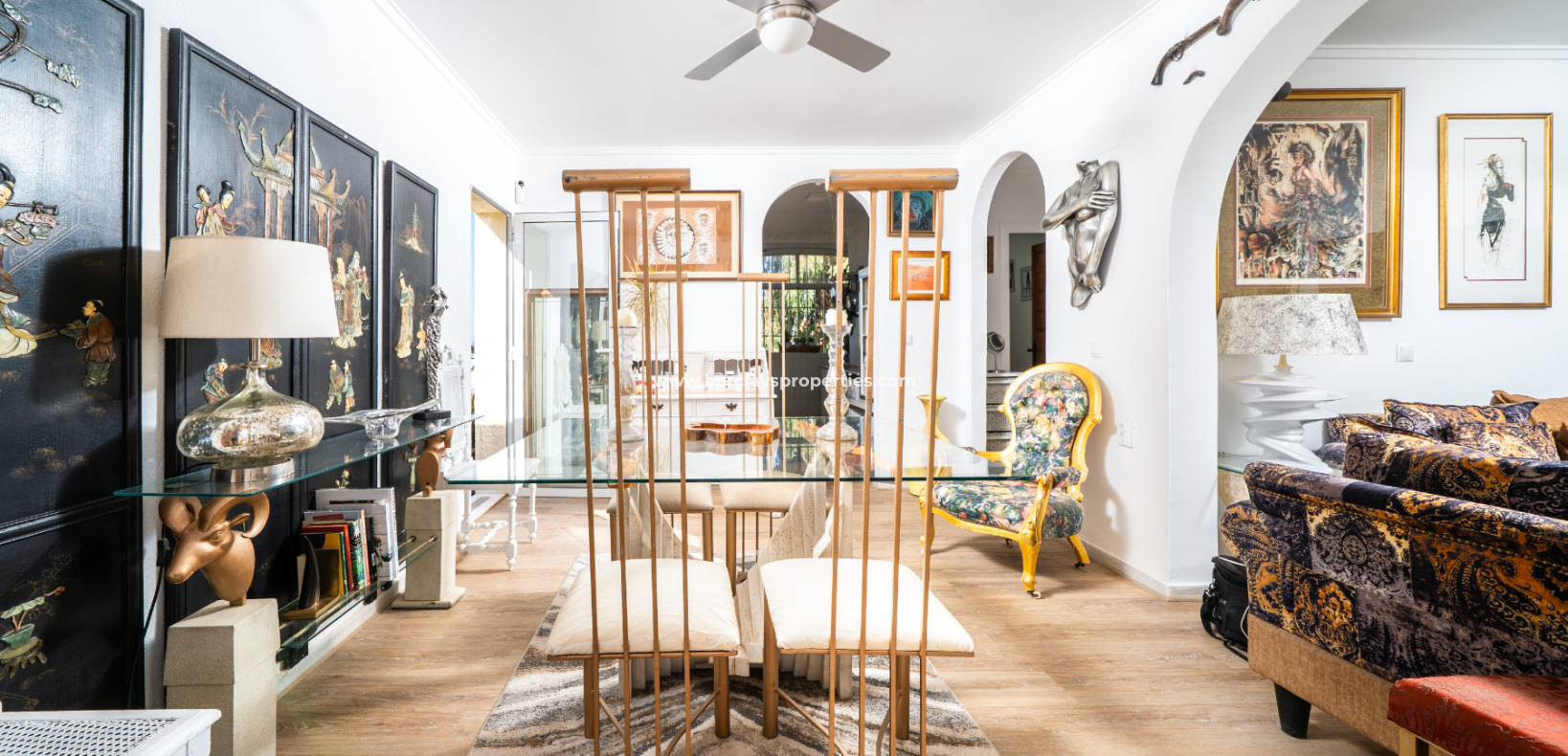 Resale - Freistendhe Villa - Urb. La Marina