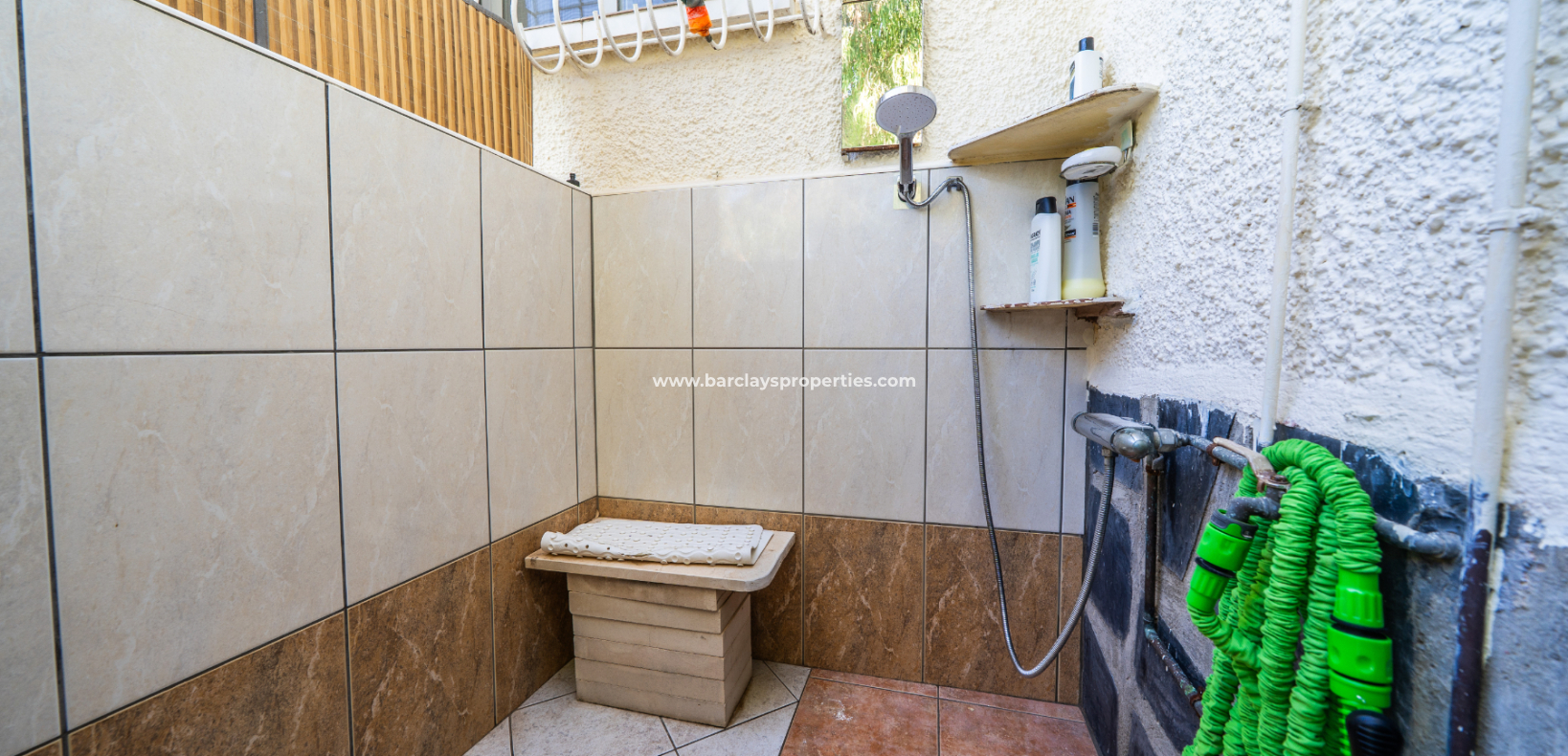 Resale - Freistendhe Villa - Urb. La Marina