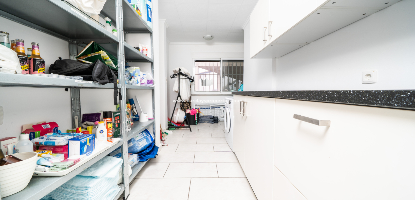 Resale - Freistendhe Villa - Urb. La Marina