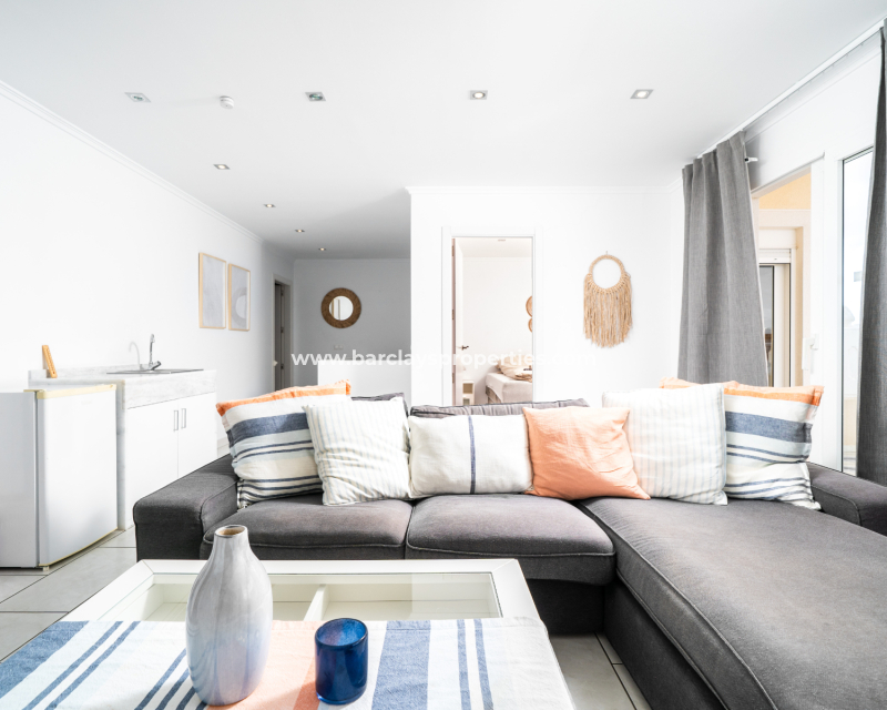 Resale - Freistendhe Villa - Urb. La Marina