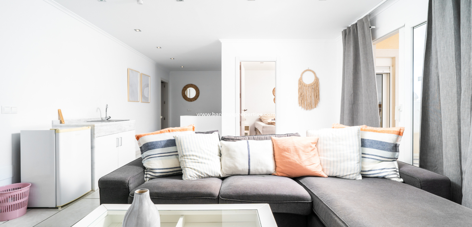 Resale - Freistendhe Villa - Urb. La Marina