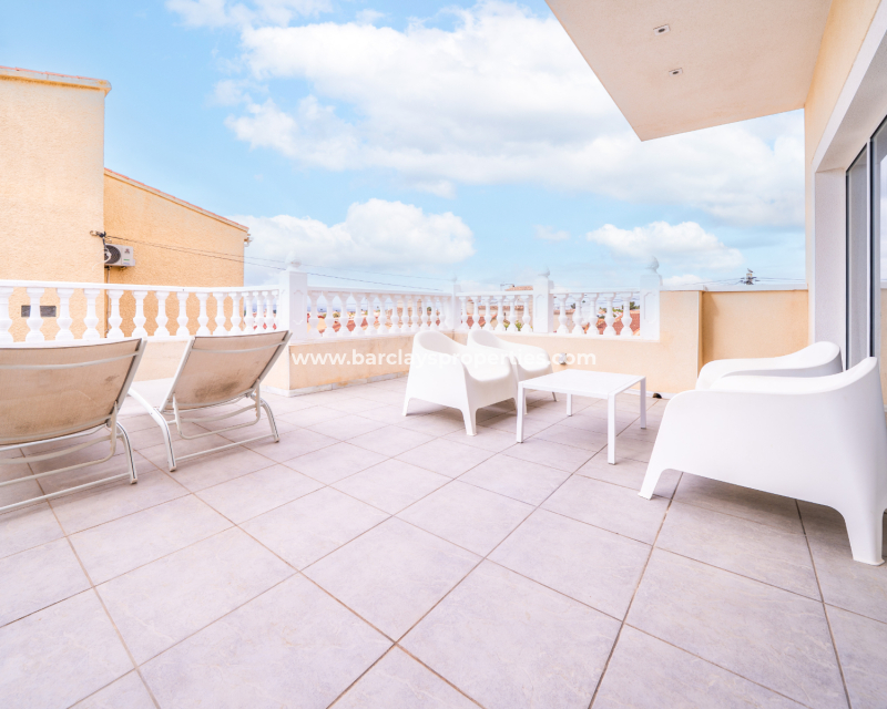 Resale - Freistendhe Villa - Urb. La Marina