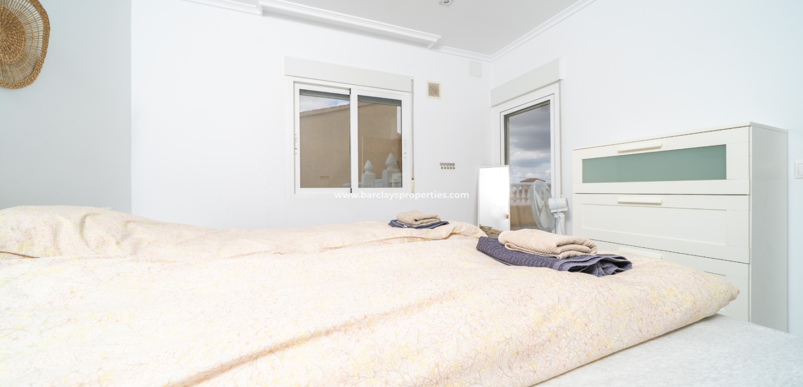 Resale - Freistendhe Villa - Urb. La Marina