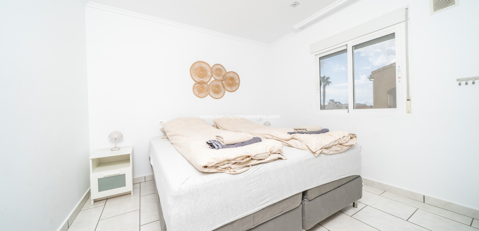 Resale - Freistendhe Villa - Urb. La Marina