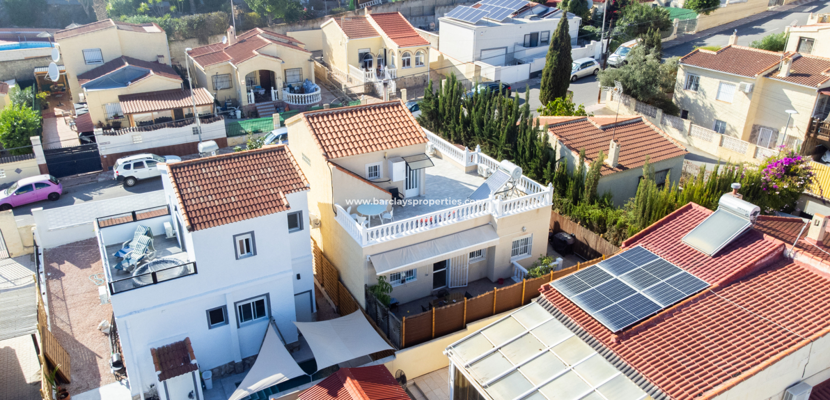 Resale - Freistendhe Villa - Urb. La Marina