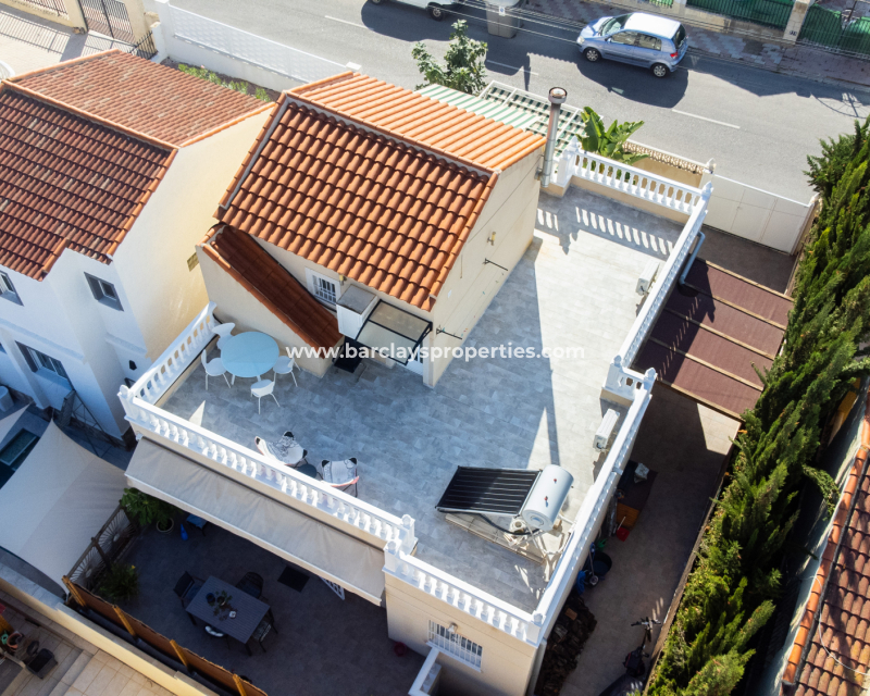 Resale - Freistendhe Villa - Urb. La Marina