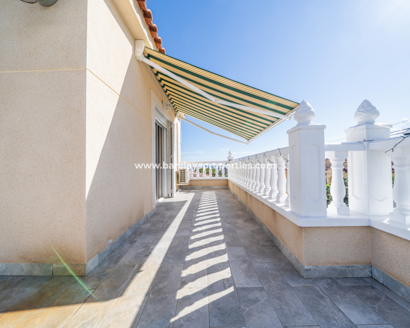 Resale - Freistendhe Villa - Urb. La Marina