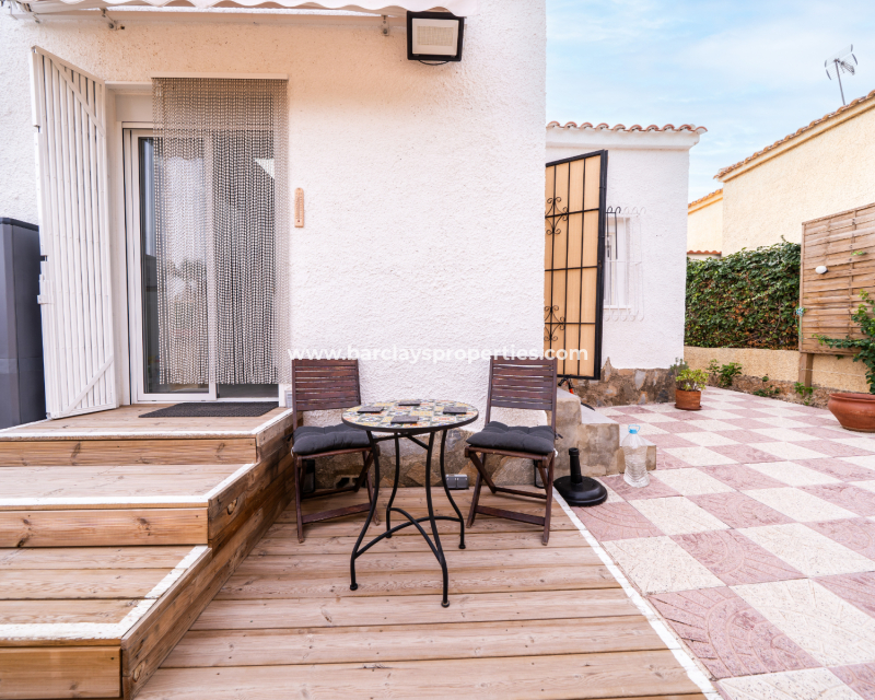 Resale - Freistendhe Villa - Urb. La Marina