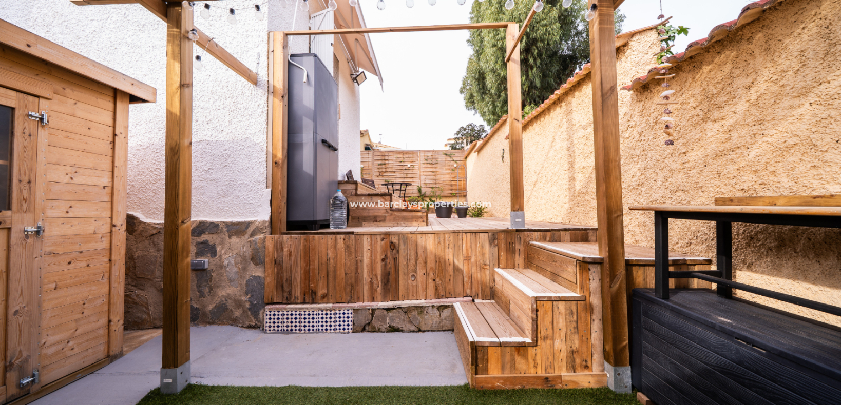 Resale - Freistendhe Villa - Urb. La Marina