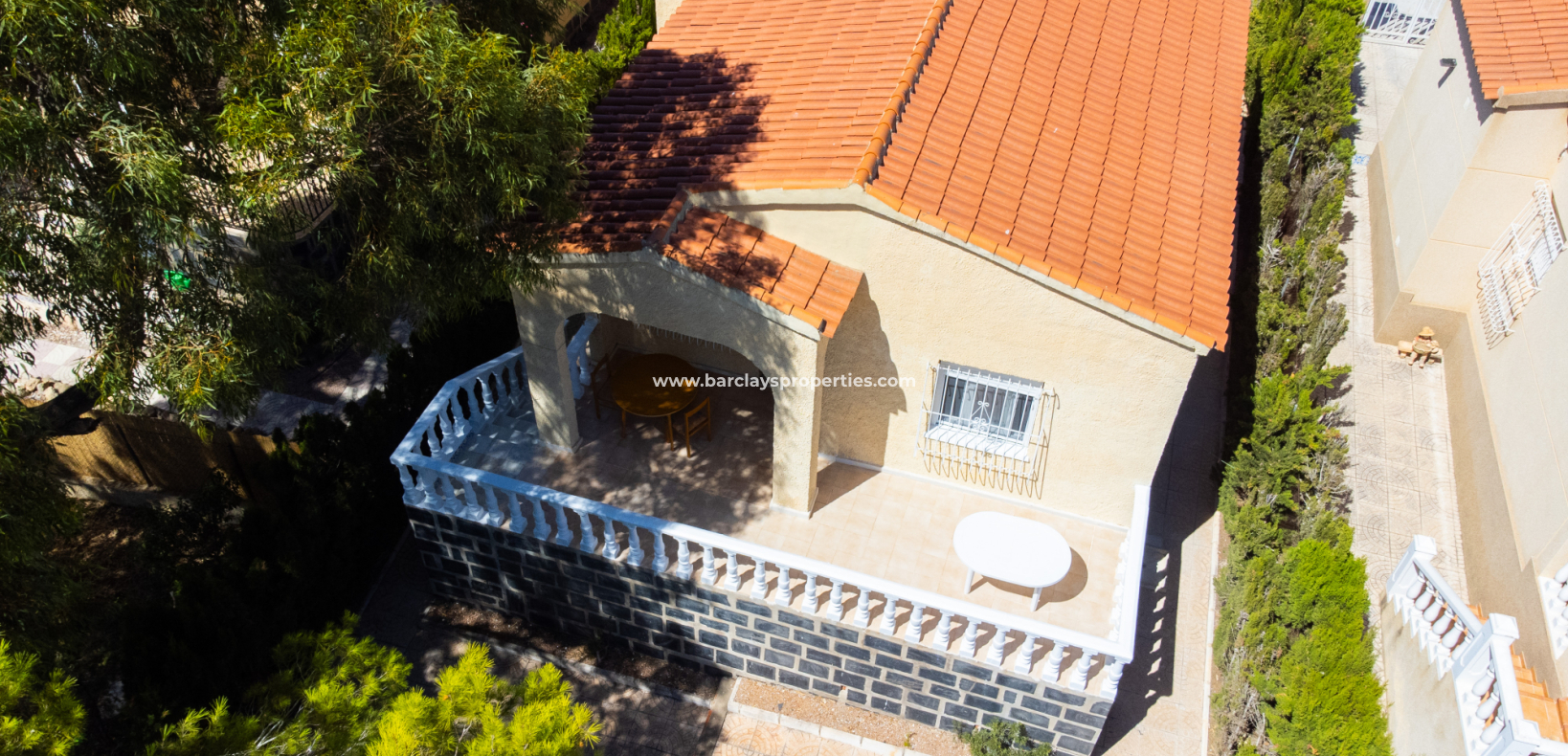 Resale - Freistendhe Villa - Urb. La Marina