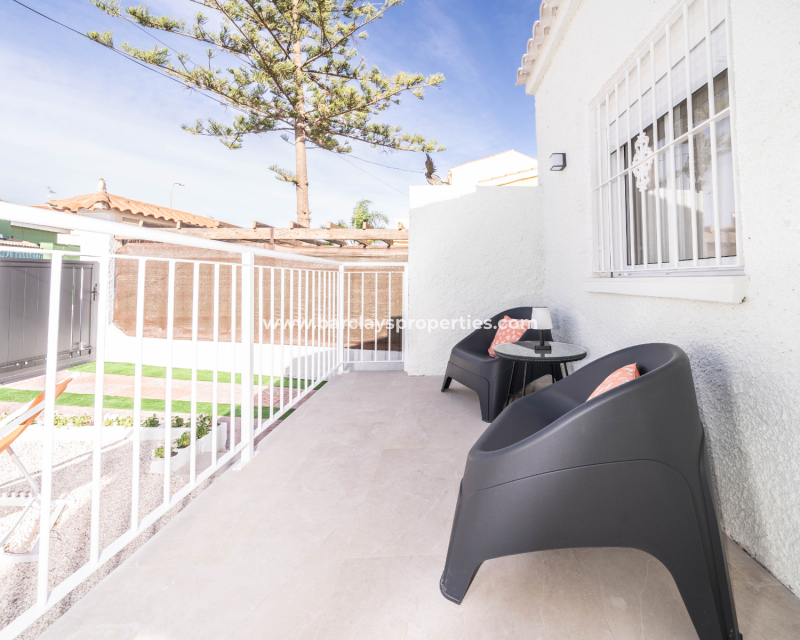 Resale - Freistendhe Villa - Urb. La Marina