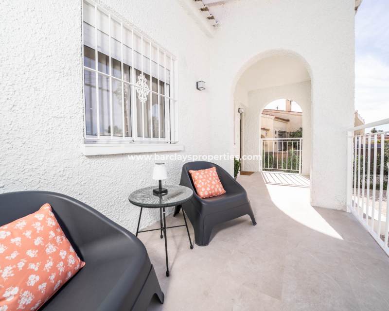 Resale - Freistendhe Villa - Urb. La Marina