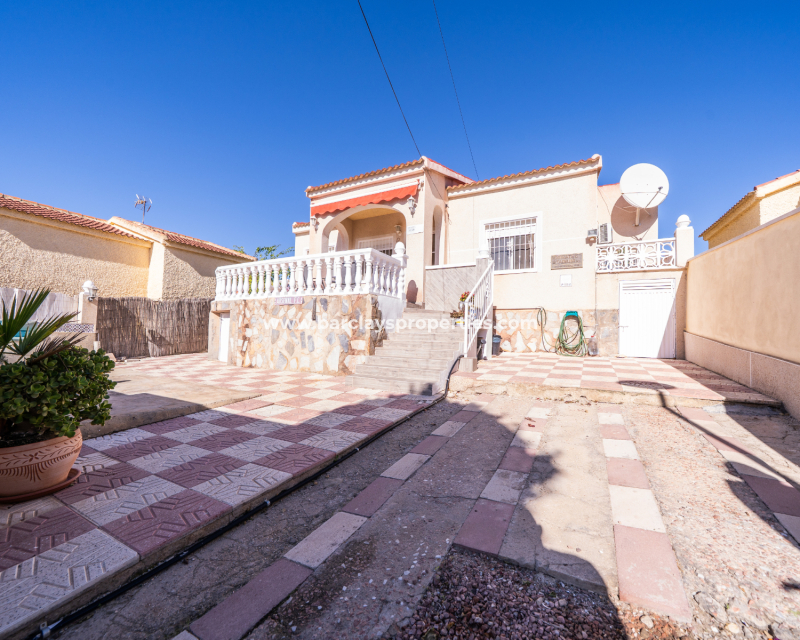 Resale - Freistendhe Villa - Urb. La Marina