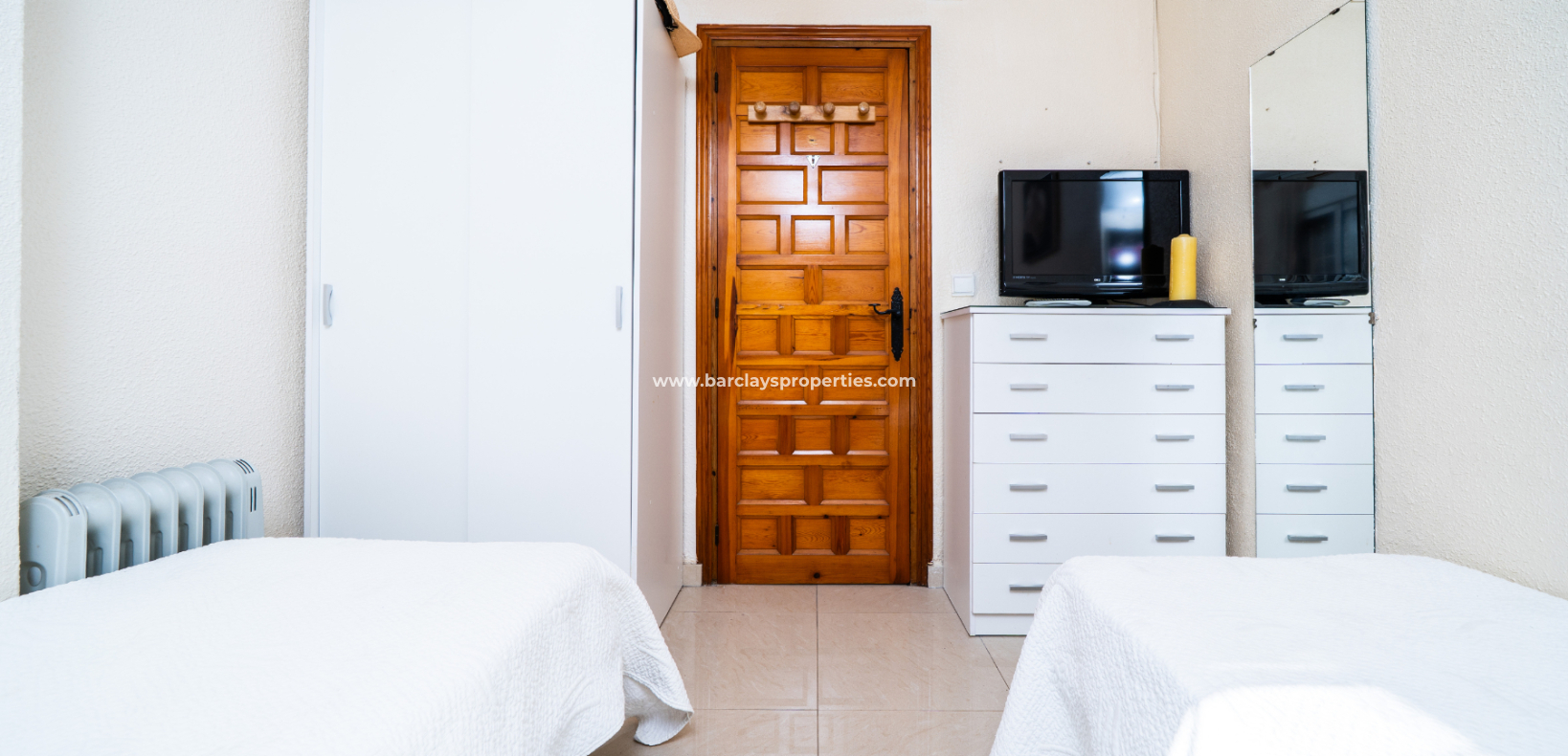 Resale - Freistendhe Villa - Urb. La Marina