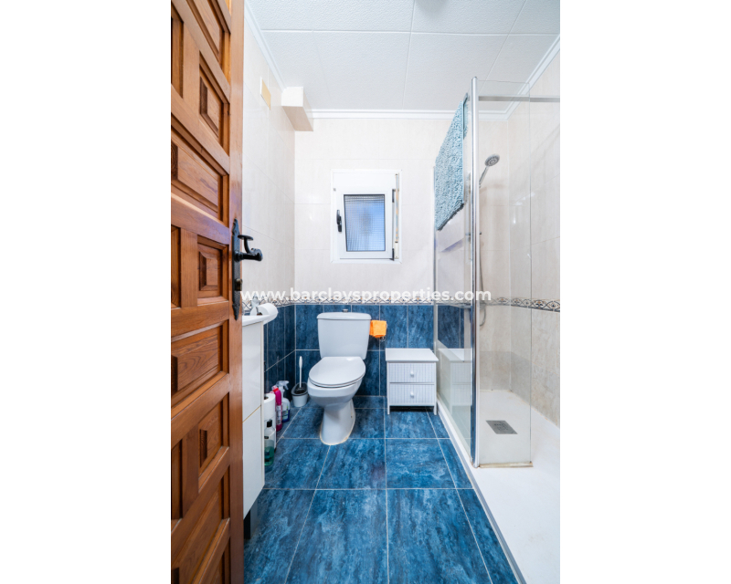 Resale - Freistendhe Villa - Urb. La Marina