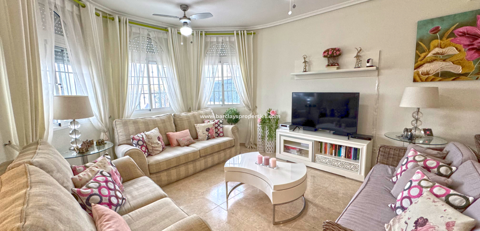 Resale - Freistendhe Villa - Urb. La Marina