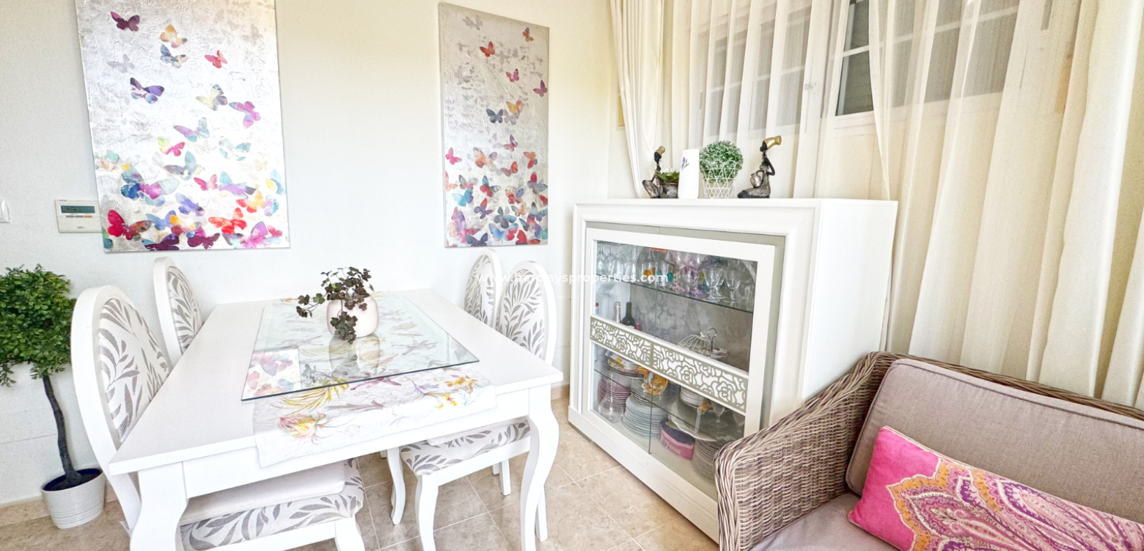 Resale - Freistendhe Villa - Urb. La Marina