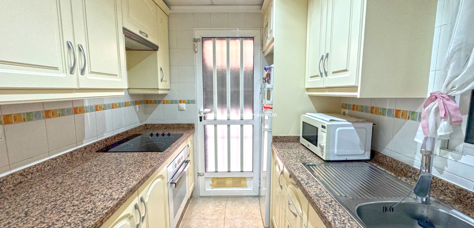 Resale - Freistendhe Villa - Urb. La Marina