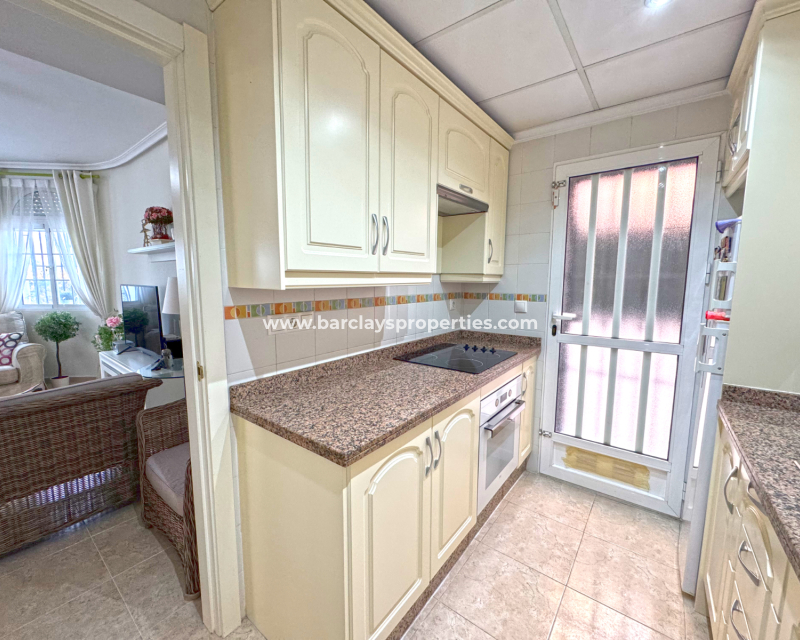 Resale - Freistendhe Villa - Urb. La Marina