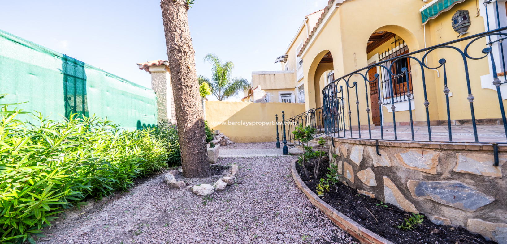 Resale - Freistendhe Villa - Urb. La Marina