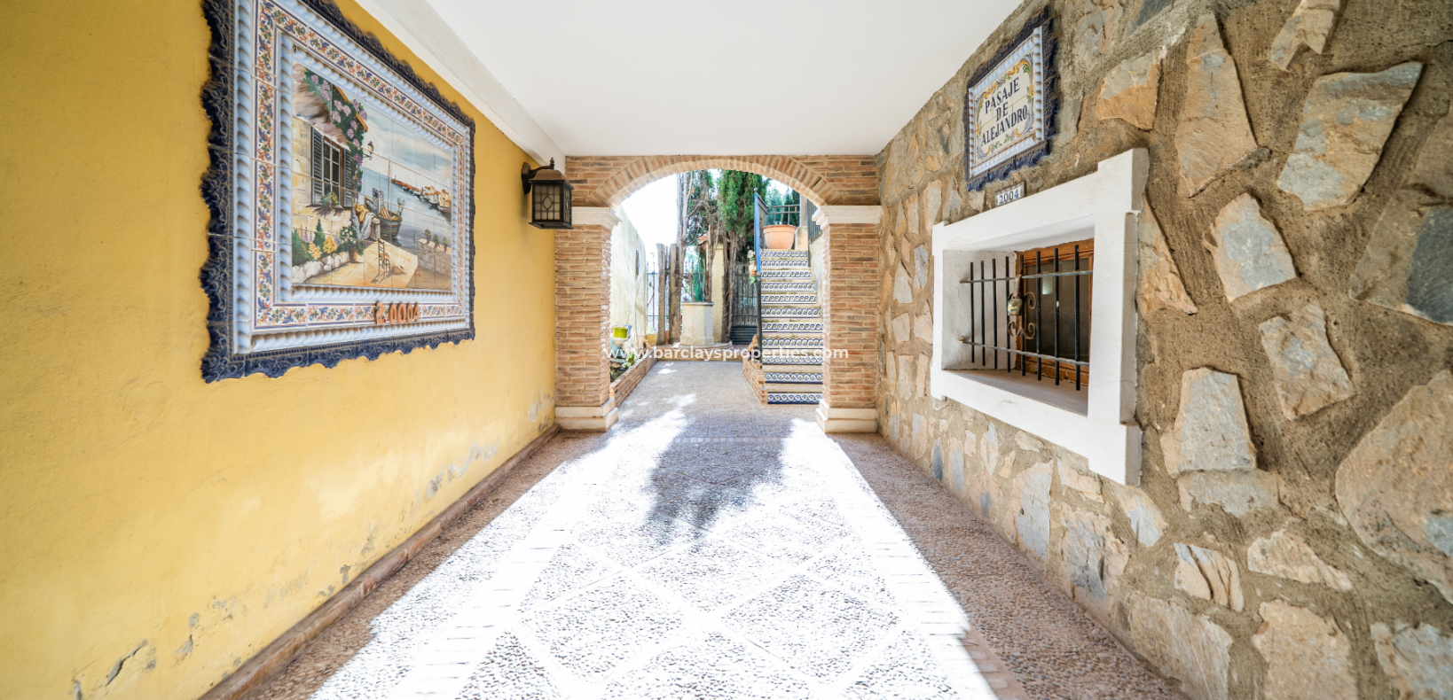 Resale - Freistendhe Villa - Urb. La Marina