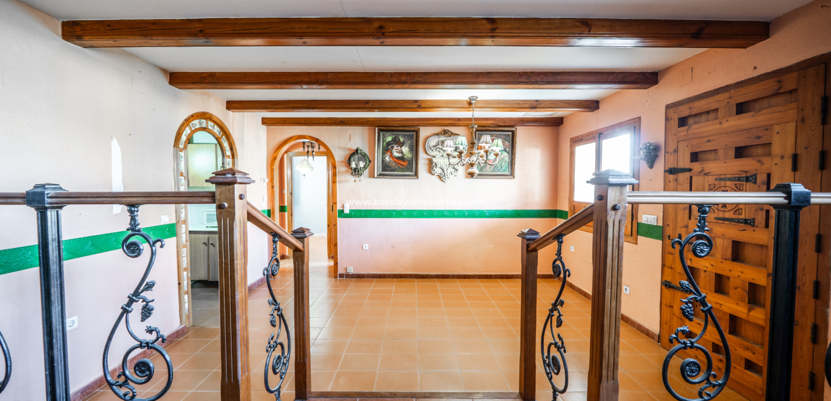 Resale - Freistendhe Villa - Urb. La Marina