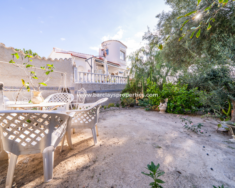 Resale - Freistendhe Villa - Urb. La Marina