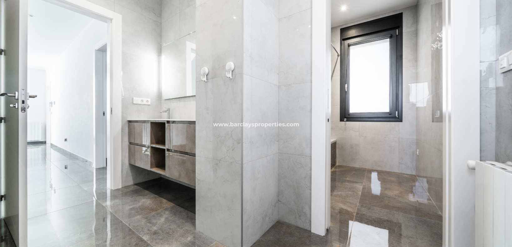 Resale - Freistendhe Villa - Urb. La Marina