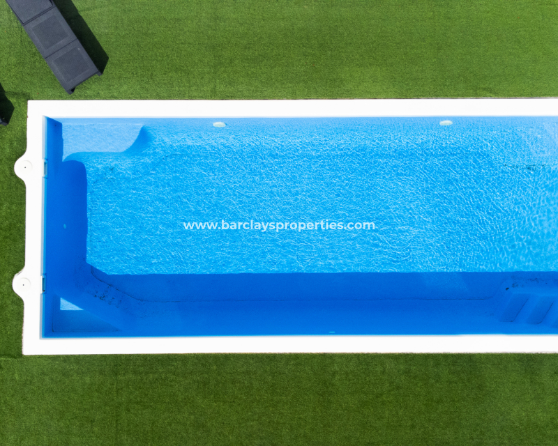 Resale - Freistendhe Villa - Urb. La Marina