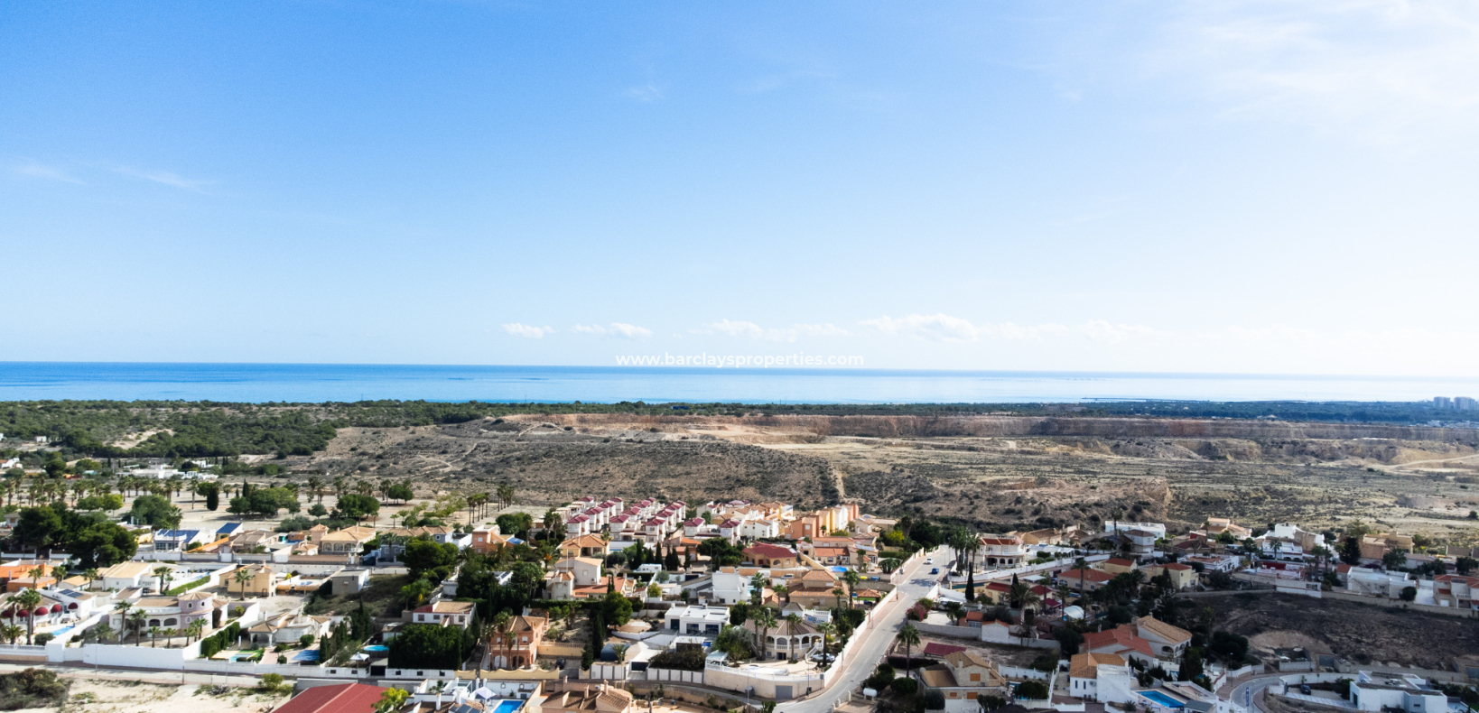 Resale - Freistendhe Villa - Urb. La Marina