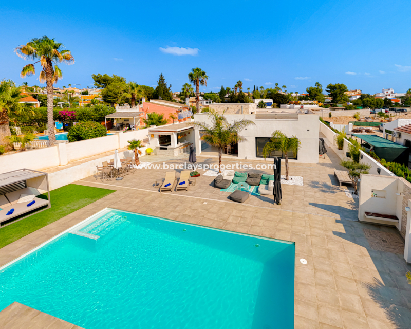 Resale - Freistendhe Villa - Urb. La Marina