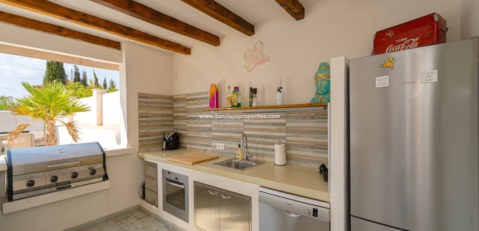 Resale - Freistendhe Villa - Urb. La Marina