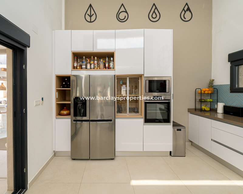 Resale - Freistendhe Villa - Urb. La Marina