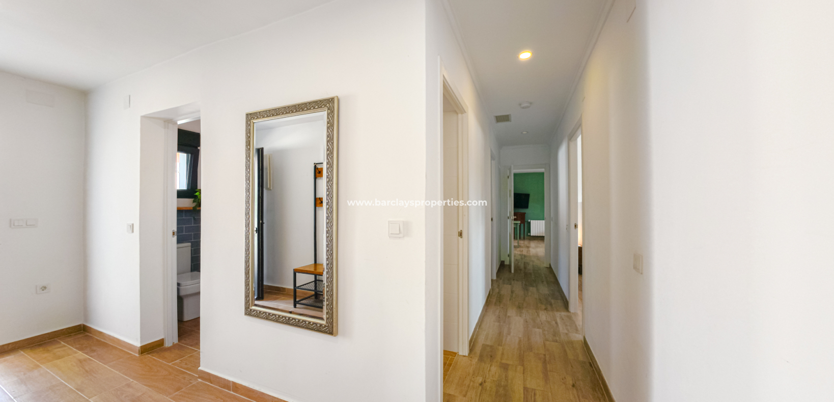 Resale - Freistendhe Villa - Urb. La Marina