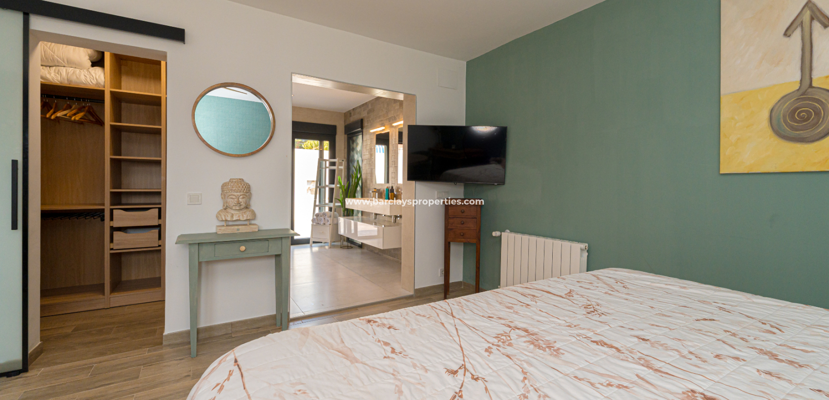 Resale - Freistendhe Villa - Urb. La Marina